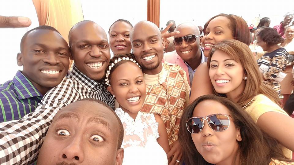 larry selfie masai