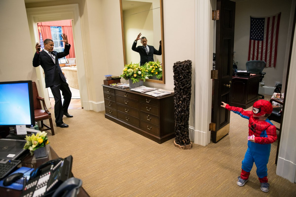the-president-said-this-shot-of-him-and-a-pint-sized-spider-man-was-his-favorite-of-2012